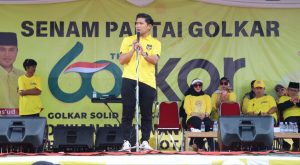 Ketua DPRD Bontang Andi Faizal Sofyan Hasdam saat ulang tahun partai Golkar ke 60 di Acara senam DPD Golkar Bontang