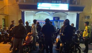 JARING RATUSAN KENDARAAN BERMOTOR DALAM OPERASI, SAT LANTAS POLRESTABES MAKASSAR TINGKATKAN KEPATUHAN DAN TEKAN GANGGUAN KETERTIBAN LALULINTAS